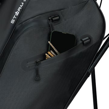 Storm Dry Stand Musta TaylorMade