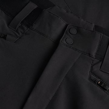 M Light Softshell V Schwarz Peak Performance