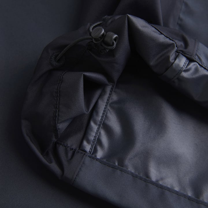 M Meadow Wind Schwarz Peak Performance