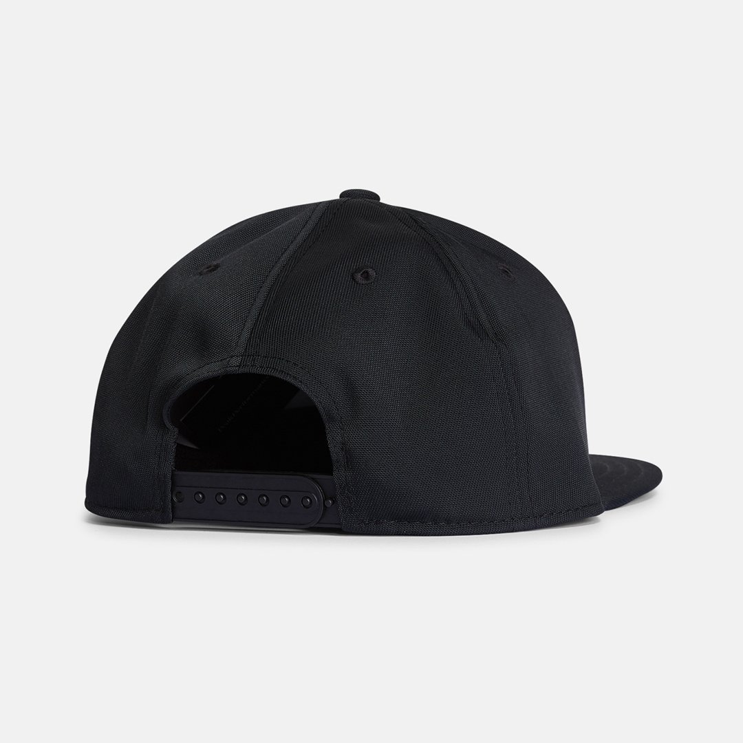 Player Snapback Le noir Peak Performance