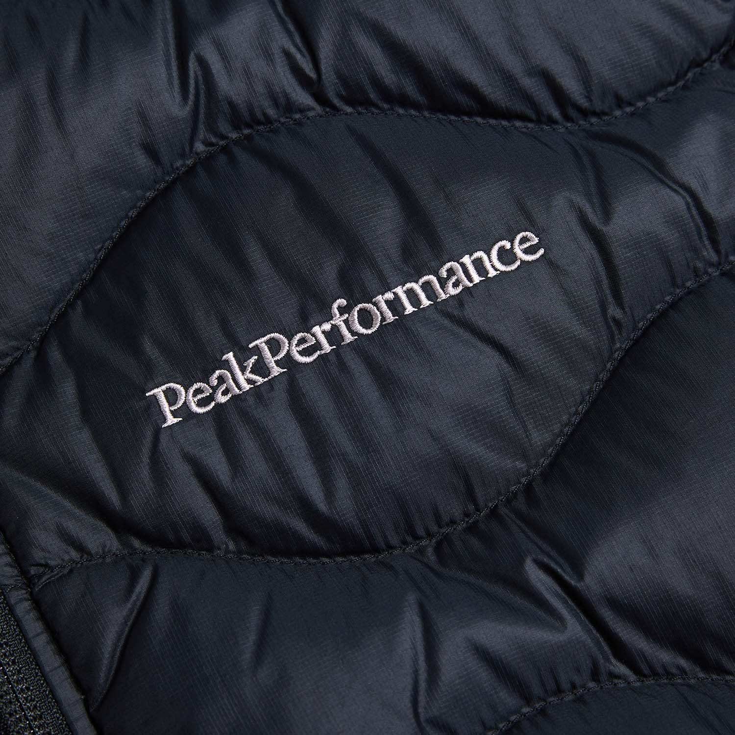 M Helium Down Vest Musta Peak Performance