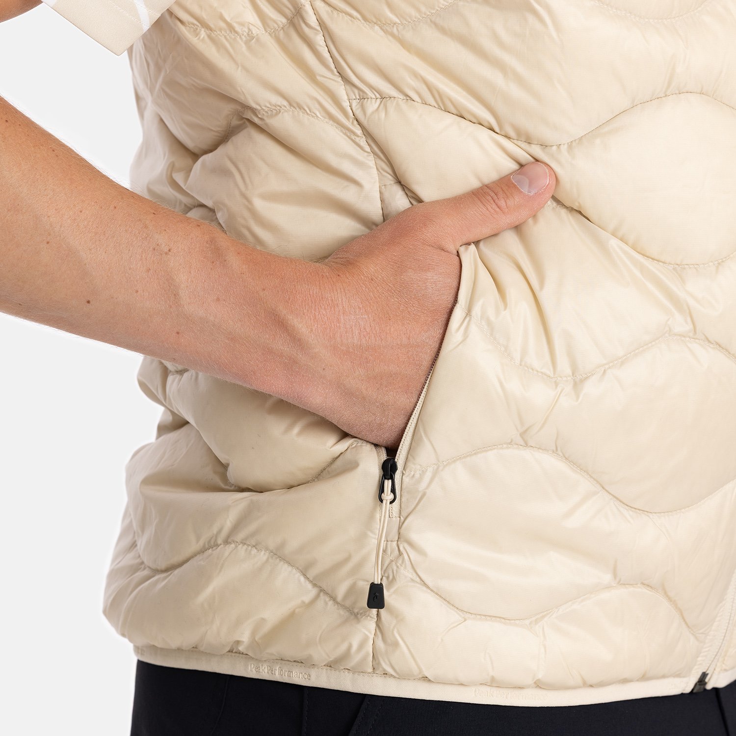 M Helium Down Vest Peak Performance