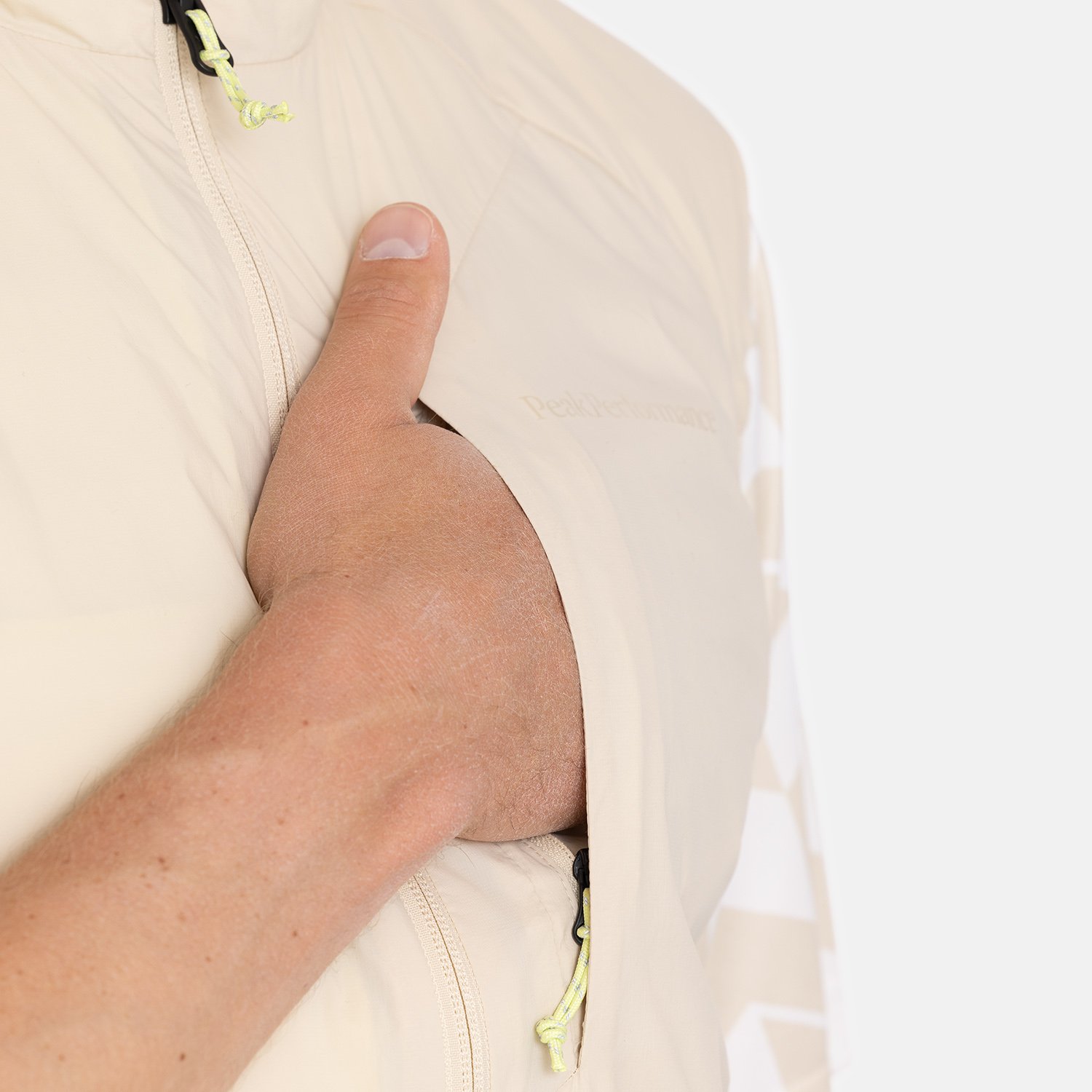 M Freelight Reversible Vest Peak Performance