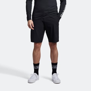 Airlight Svart Lyle & Scott