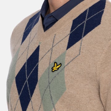Lambswool Blend Argyle V-Neck Beige Grön Lyle & Scott