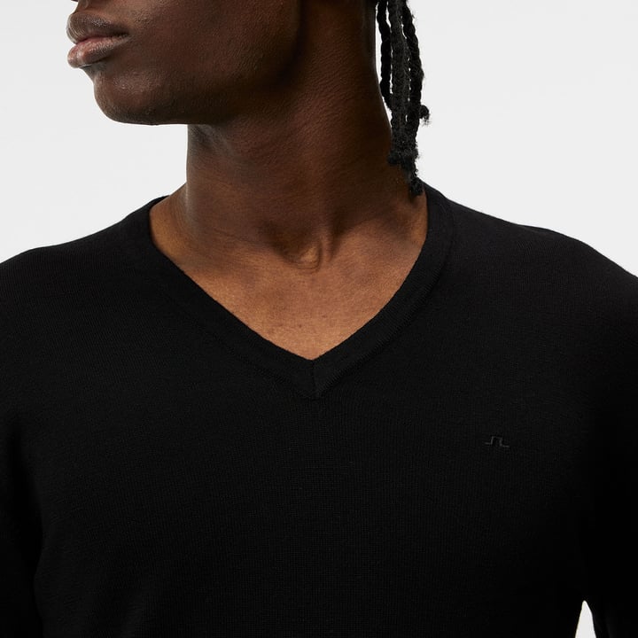 Lymann Merino V-Neck Sweater Sort J.Lindeberg Lymann Merino V-Neck Sweater Sort J.Lindeberg