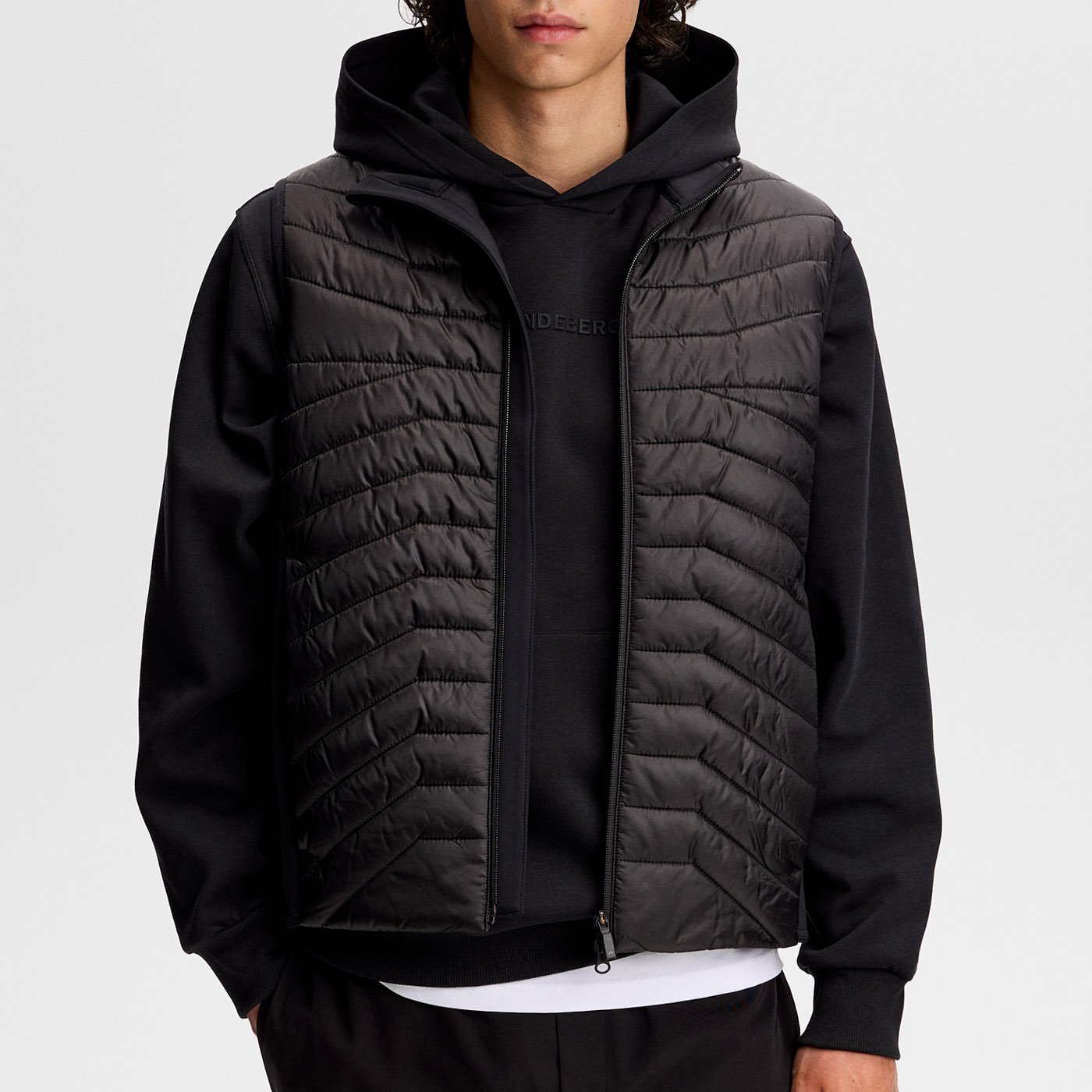 Heyden Quilt Hybrid Vest Svart J.Lindeberg