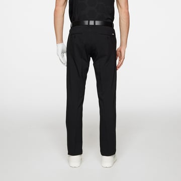 Mitch Musta J.Lindeberg