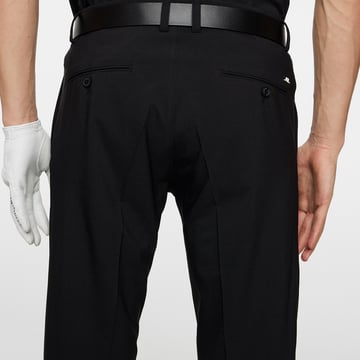 Mitch Musta J.Lindeberg