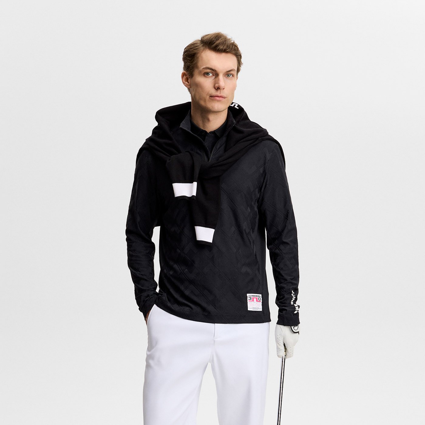30Y Matthew Midlayer Svart J.Lindeberg
