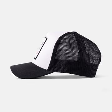 Trucker No Trouble Making a Double Vit Svart Bogeys & Birdies