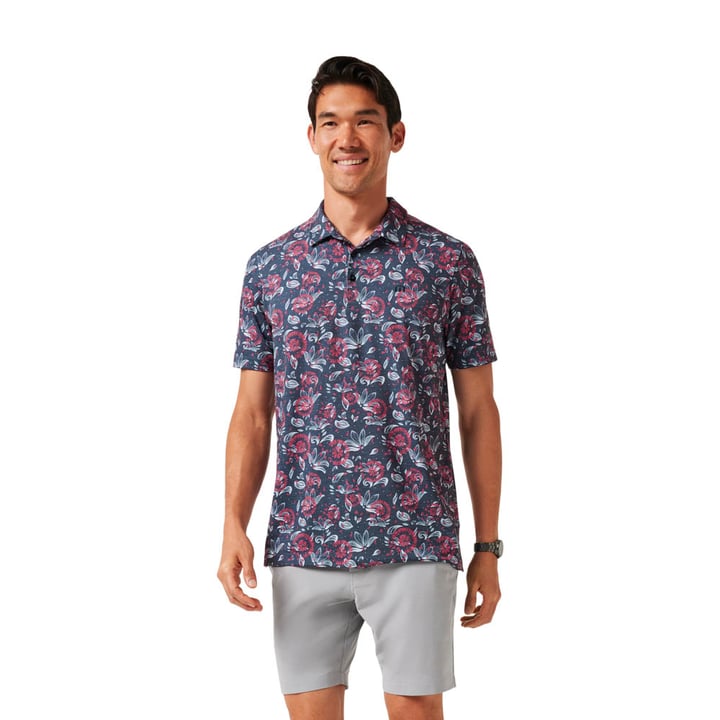 Featherweight Flouri Travis Mathew