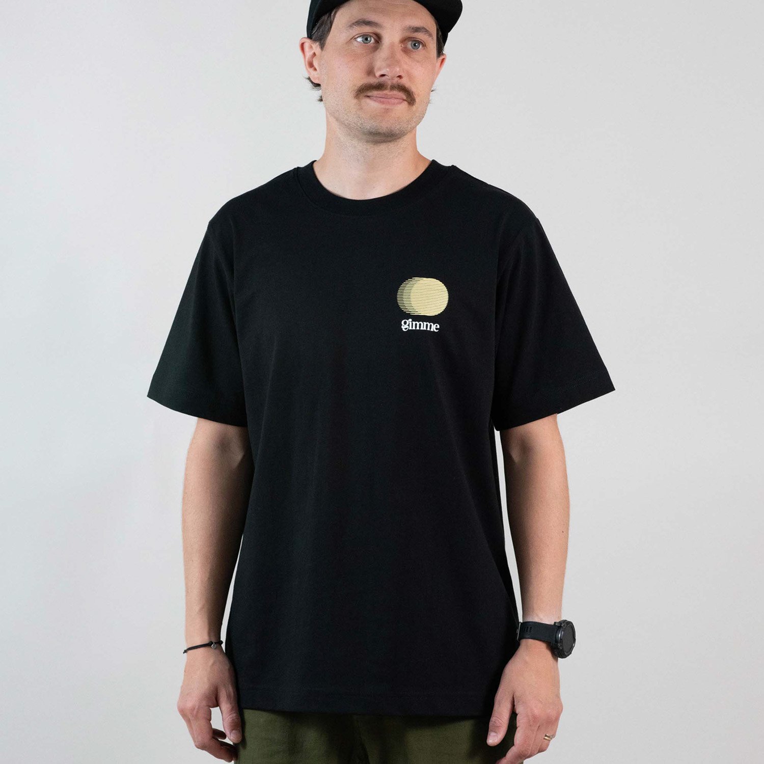 T-Shirt Masters Logo Svart The Gimme Tour