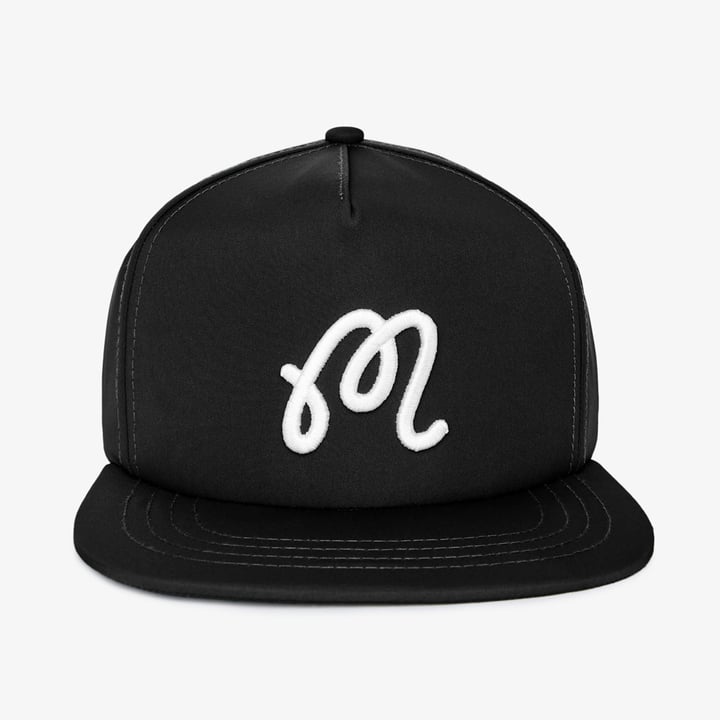 M Snapback Svart Malbon