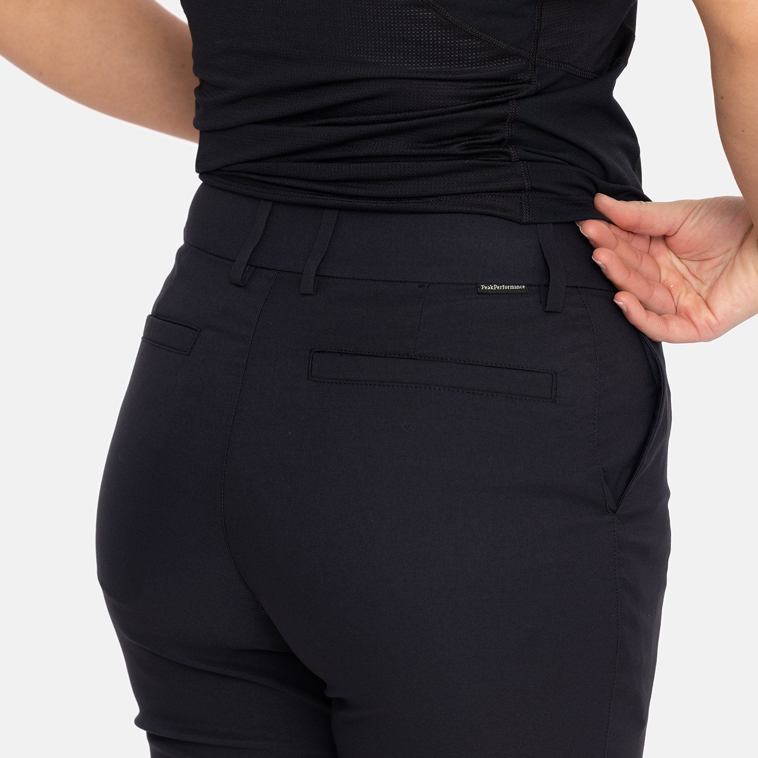 W Player Flared Pant Le noir Peak Performance