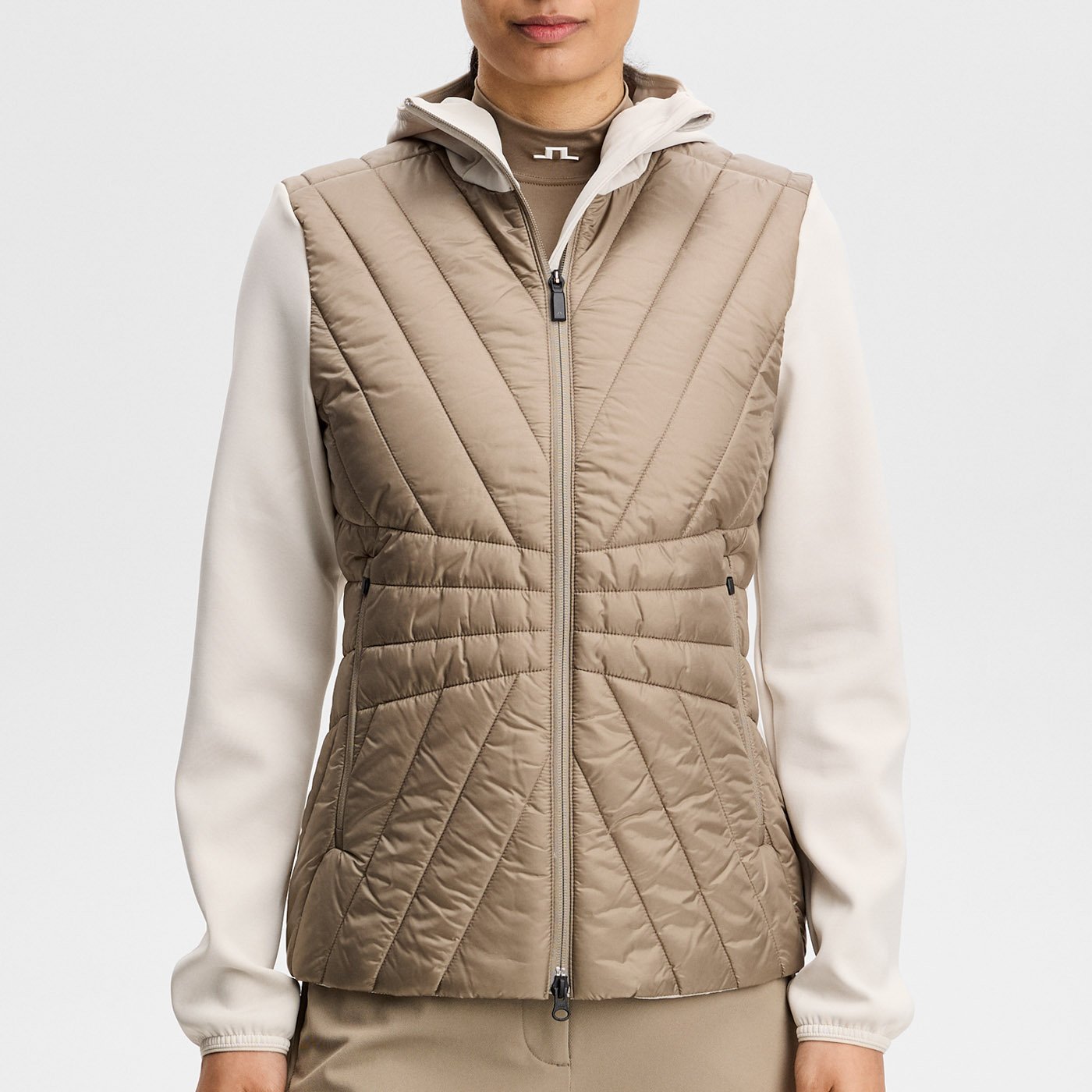 Holma Quilt Hybrid Hood J.Lindeberg Holma Quilt Hybrid Hood J.Lindeberg