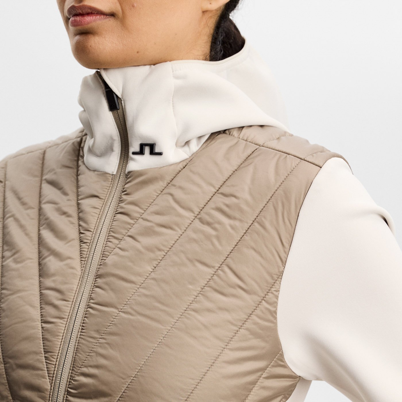Holma Quilt Hybrid Hood J.Lindeberg Holma Quilt Hybrid Hood J.Lindeberg
