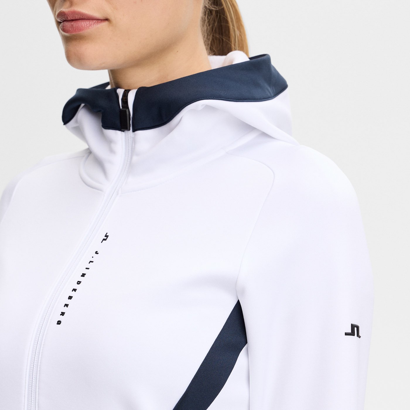 Selena Full Zip Hood Hvit J.Lindeberg Selena Full Zip Hood Hvit J.Lindeberg