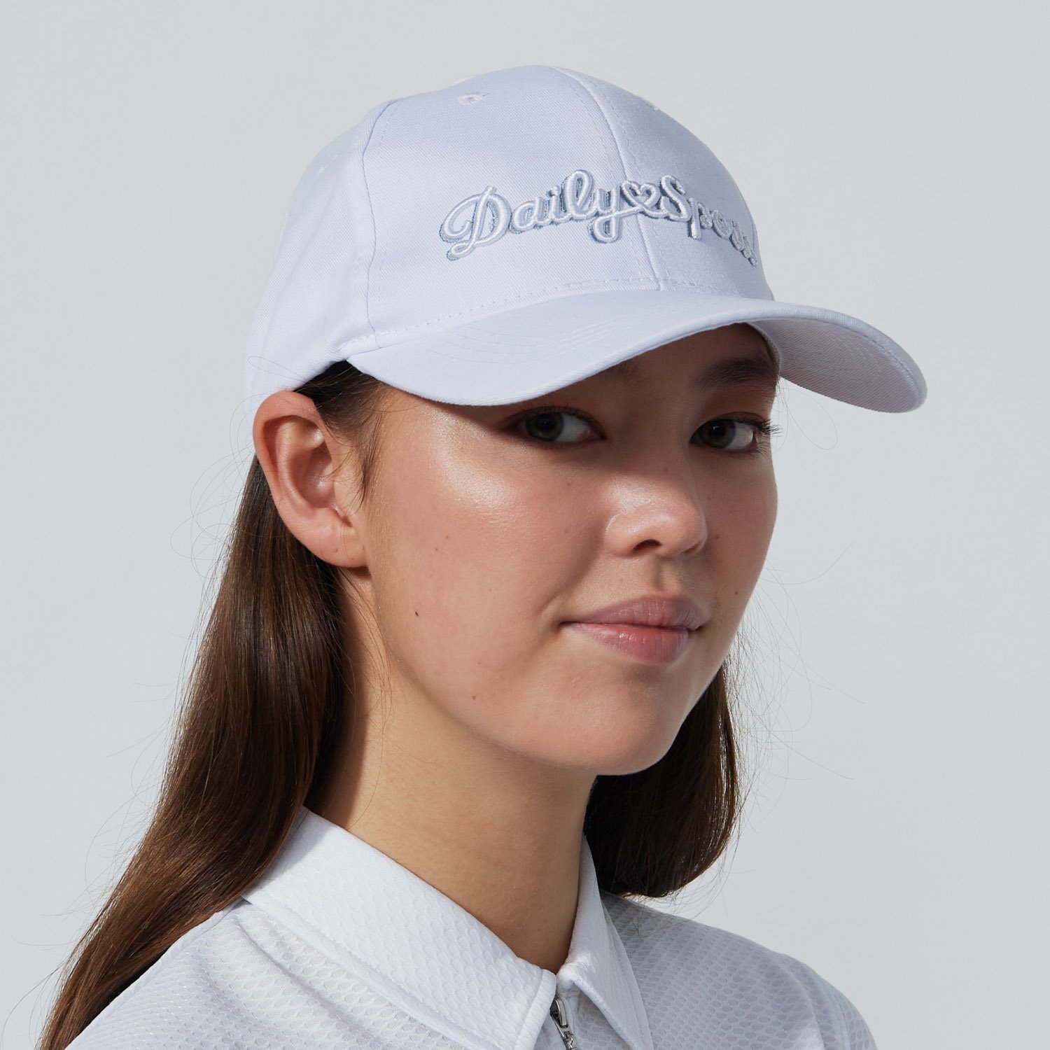Logo Cap Vit Daily Sports