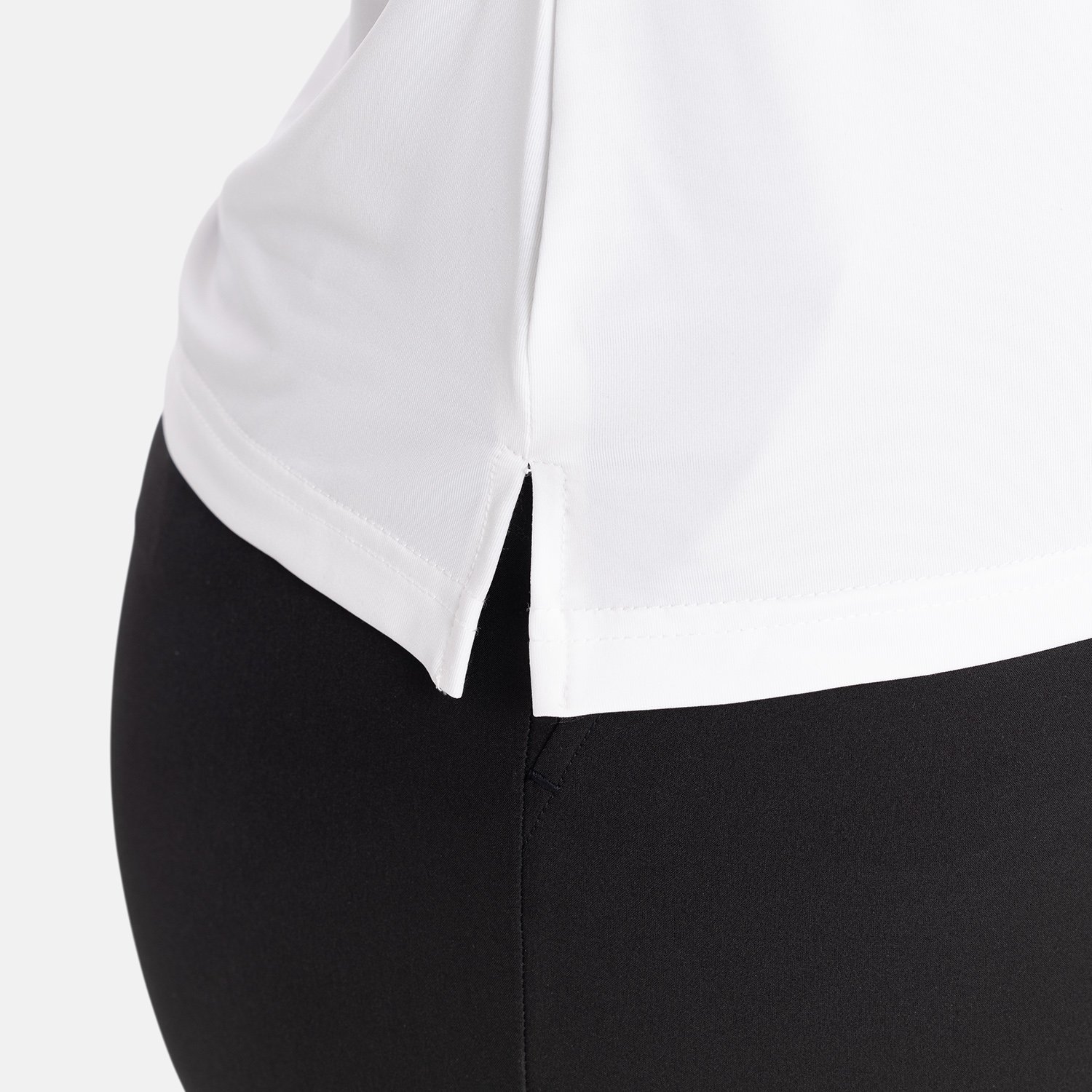 W Tech Hidden Buttons Blanche Bogeys & Birdies