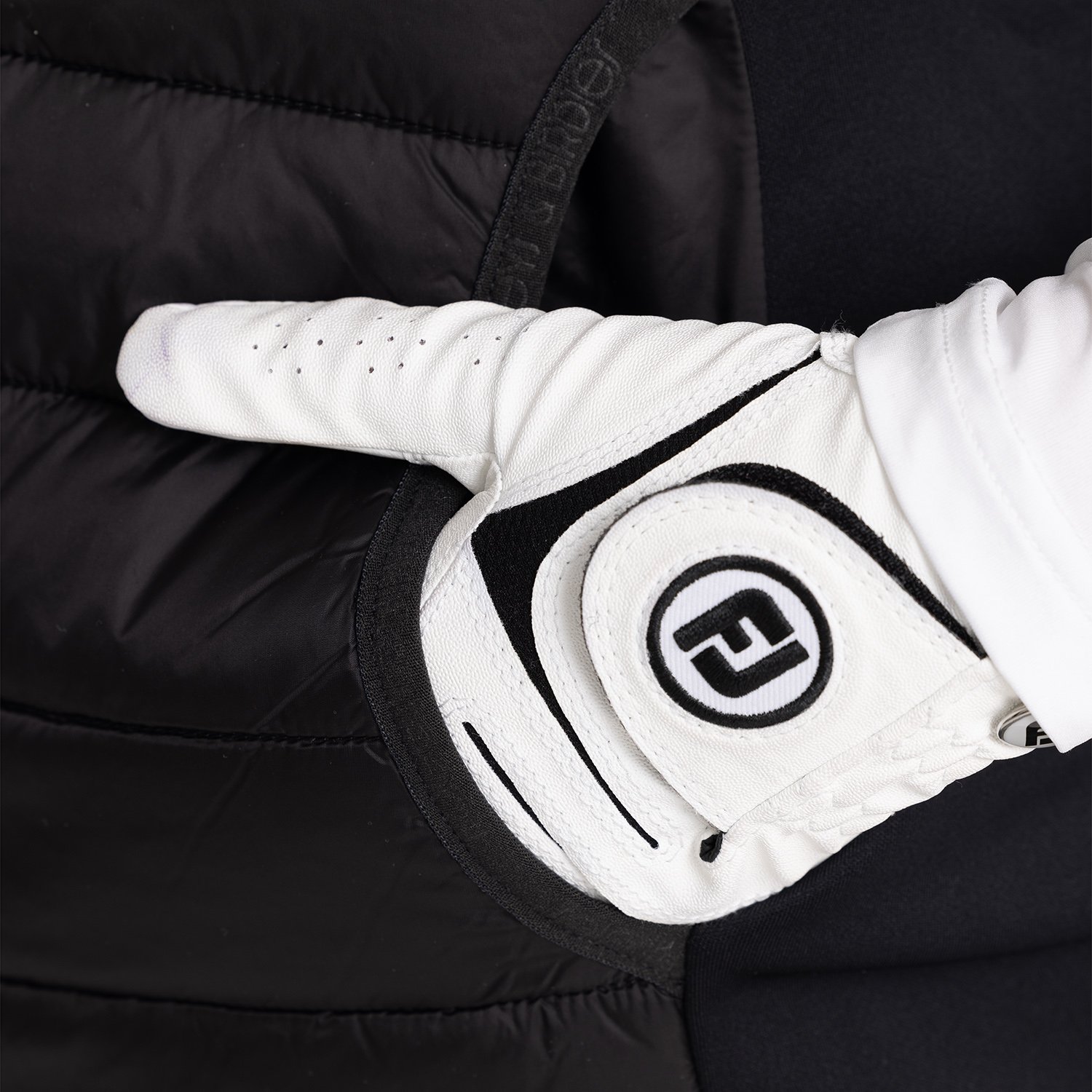 W Hybrid Padded Vest Le noir Bogeys & Birdies