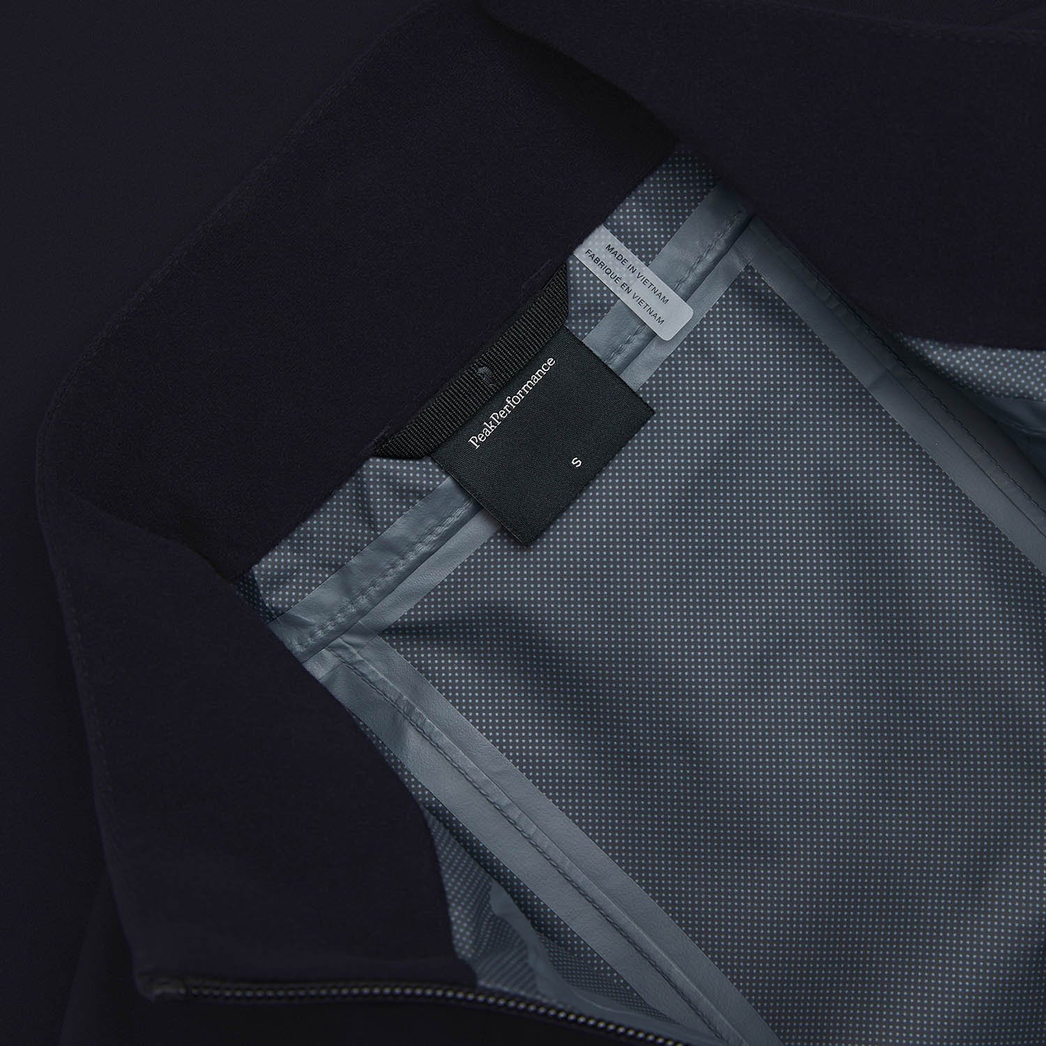 W 2.5 Layer Jacket Svart Peak Performance