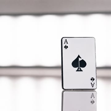 Ball Marker Pins & Aces