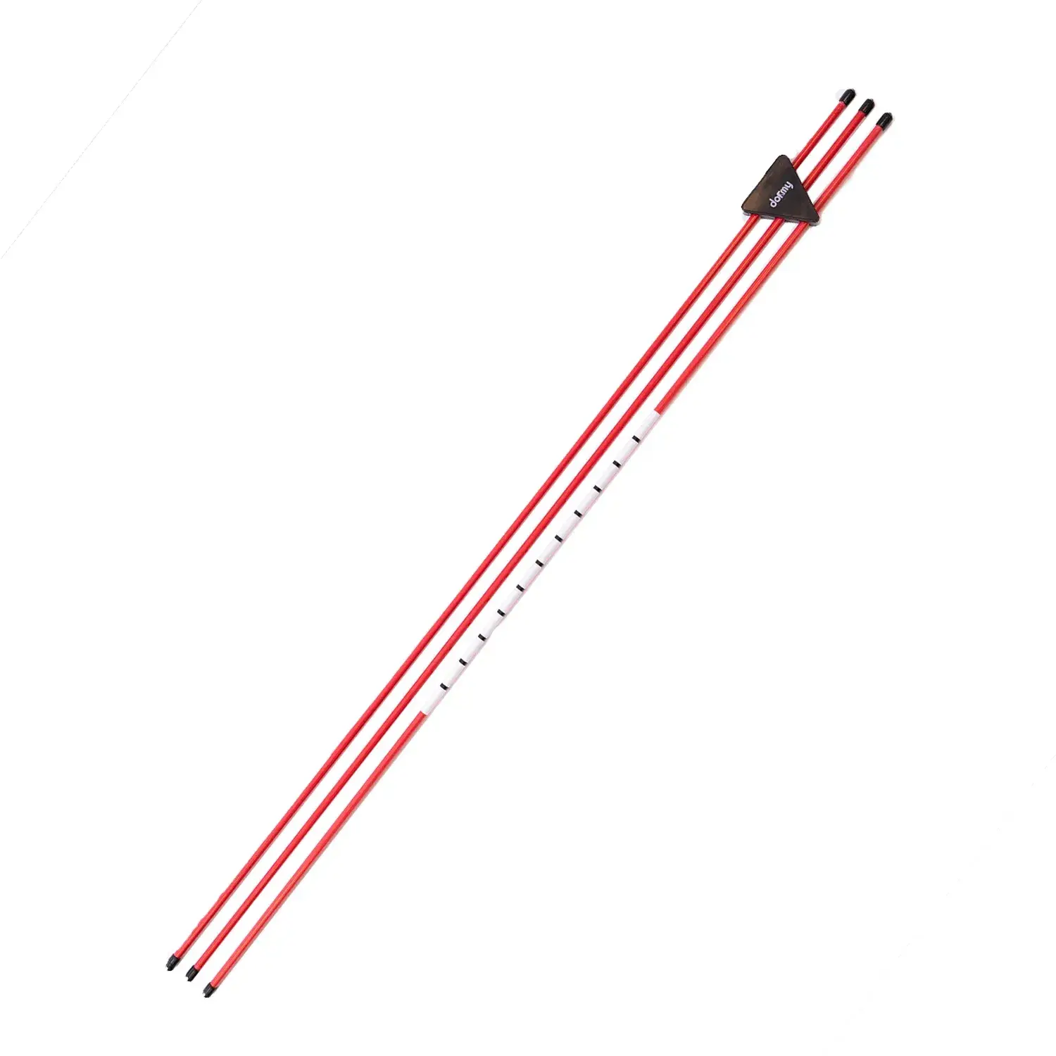 Tre röda markeringskäppar med svarta toppar och en svart plastklämma, liggande på vit bakgrund.