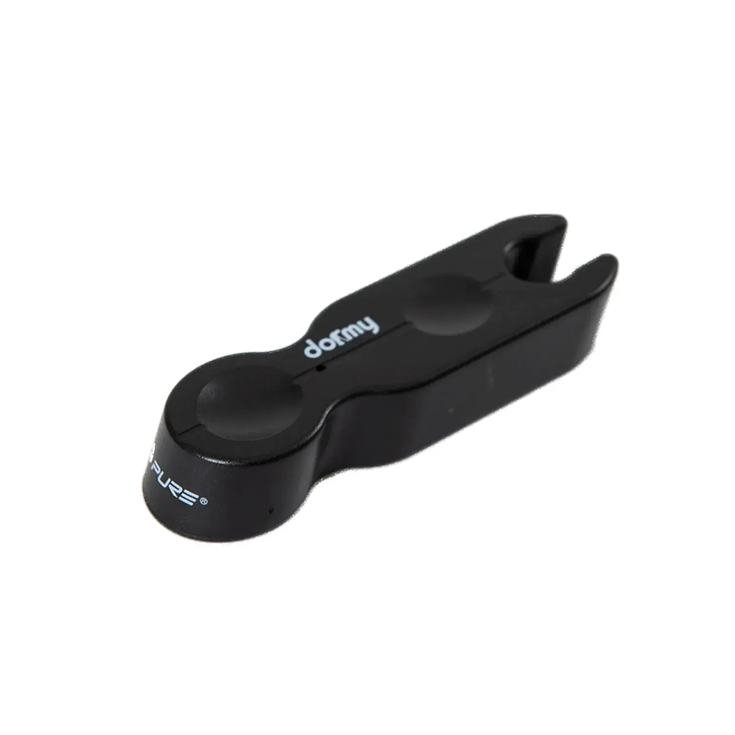 Svart golfverktyg med texten "dormy" på ovansidan, används för att reparera nedslagsmärken på greenen.