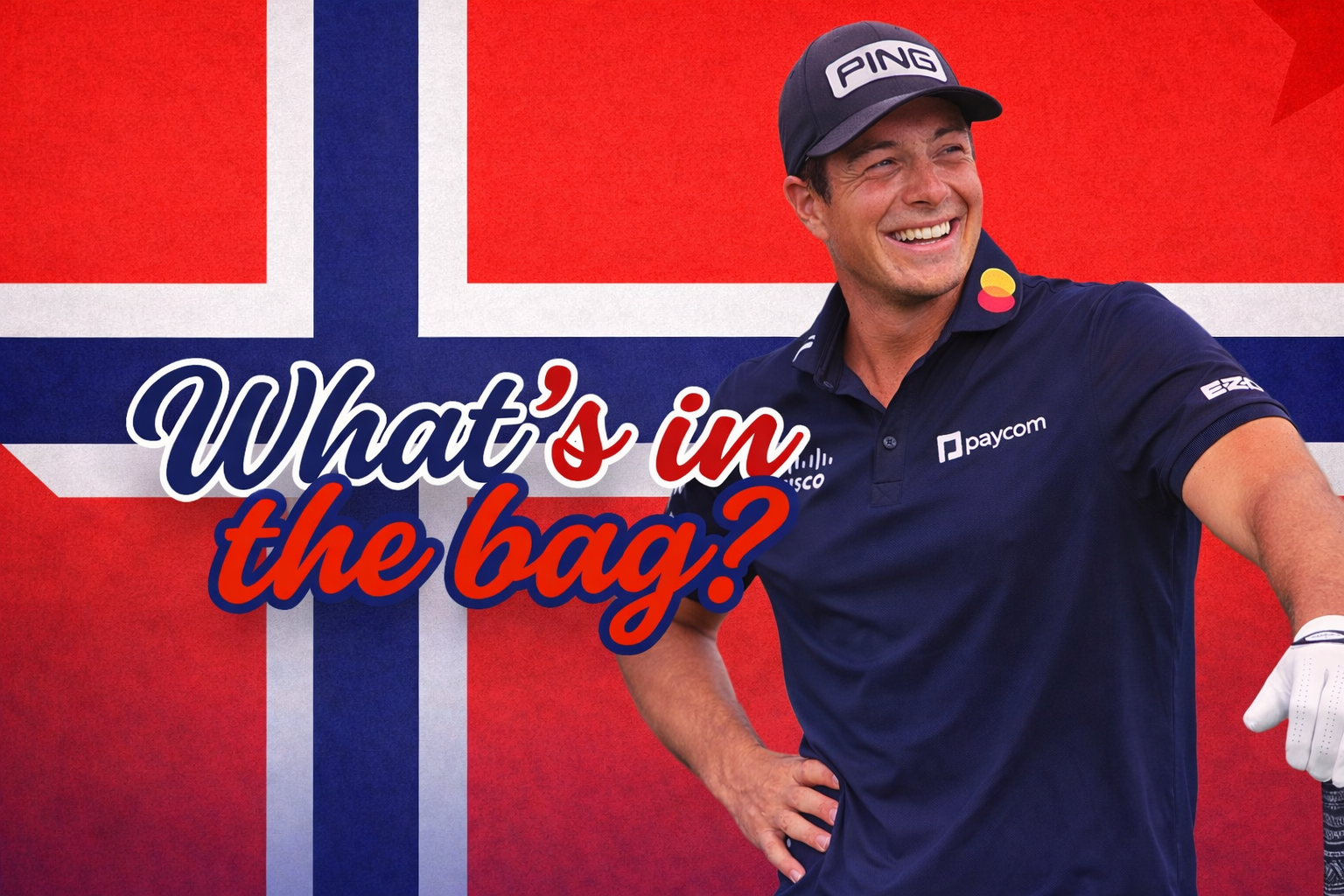 Golfspiller i marineblå klær og PING-caps smiler foran det norske flagget, teksten "What's in the bag?" vises i forgrunnen.